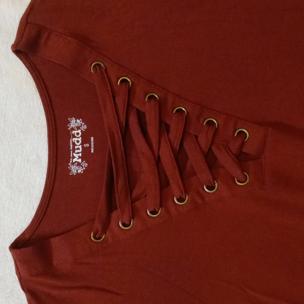 Mudd tee